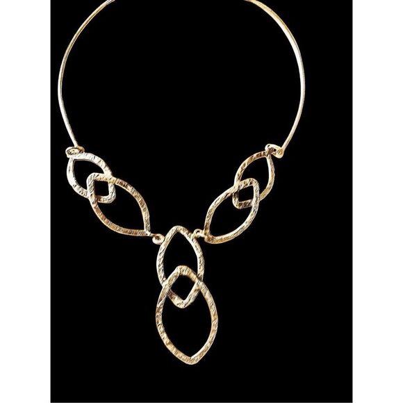 Silver Artisan Made Handcrafted Boho Silver Geometric Necklace - Picture 2 of 10